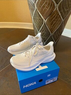 Hoka Women's White Lightweight Running Sneakers with Box